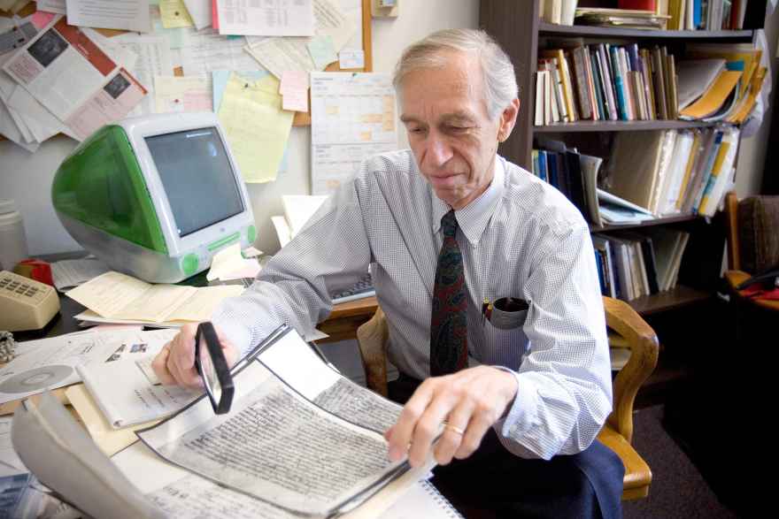 A prolific author who was fluent in Hebrew and Arabic, Prof. Emeritus Norman Golb advanced ideas that intensified a continuing debate over the origins of the Dead Sea Scrolls.