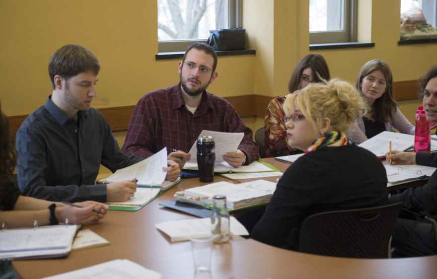 Ekin Enacar leads the Turkish language class in the Chicago Language Center (Photo by Robert Kozloff)